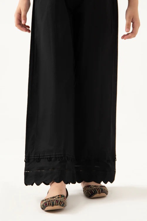 Embellished Culotte Pants - Black

